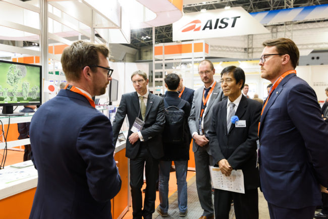 HollandHighTechPresentation